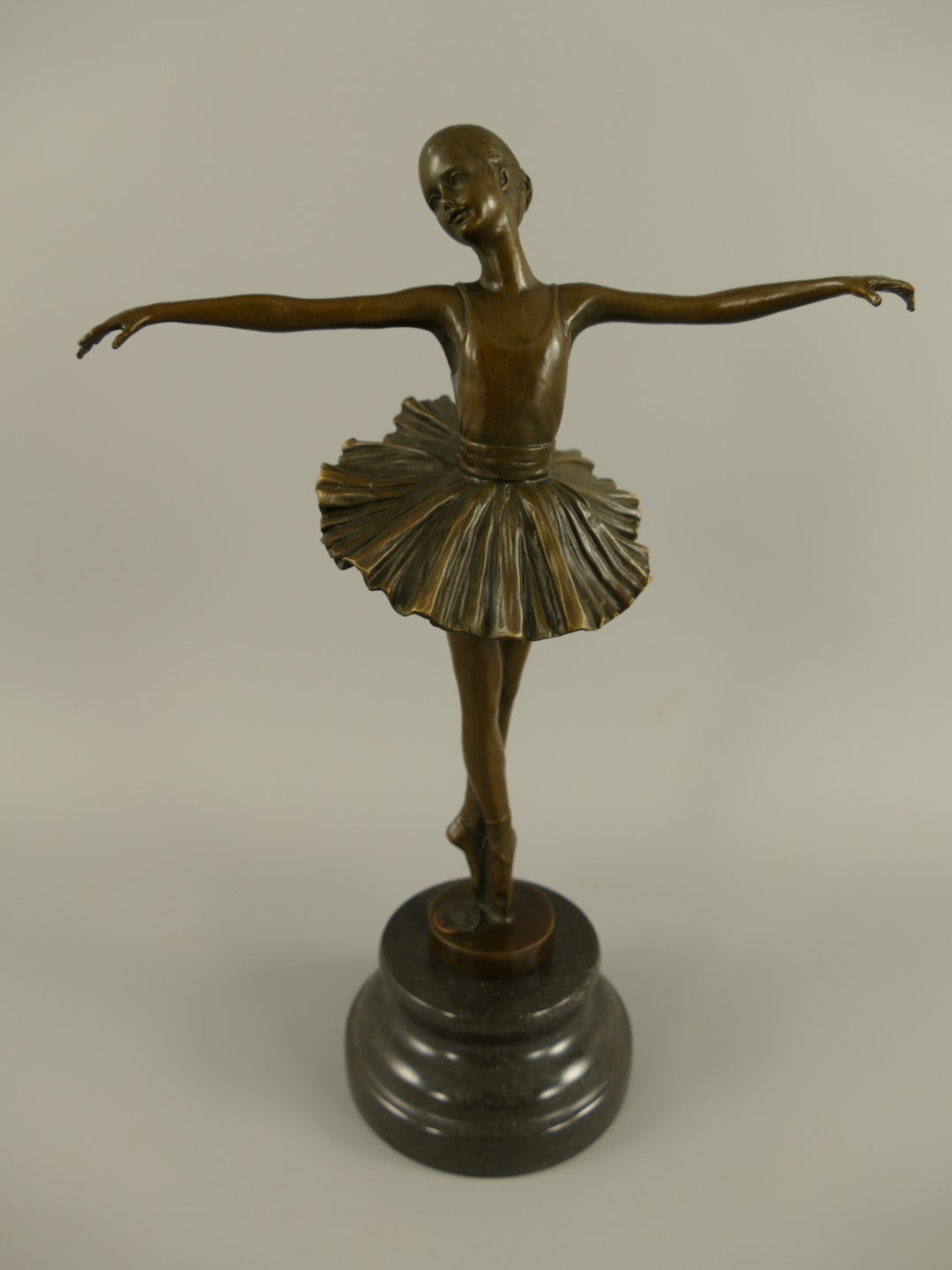 Figur Tänzerin Bronze H.30x22cm