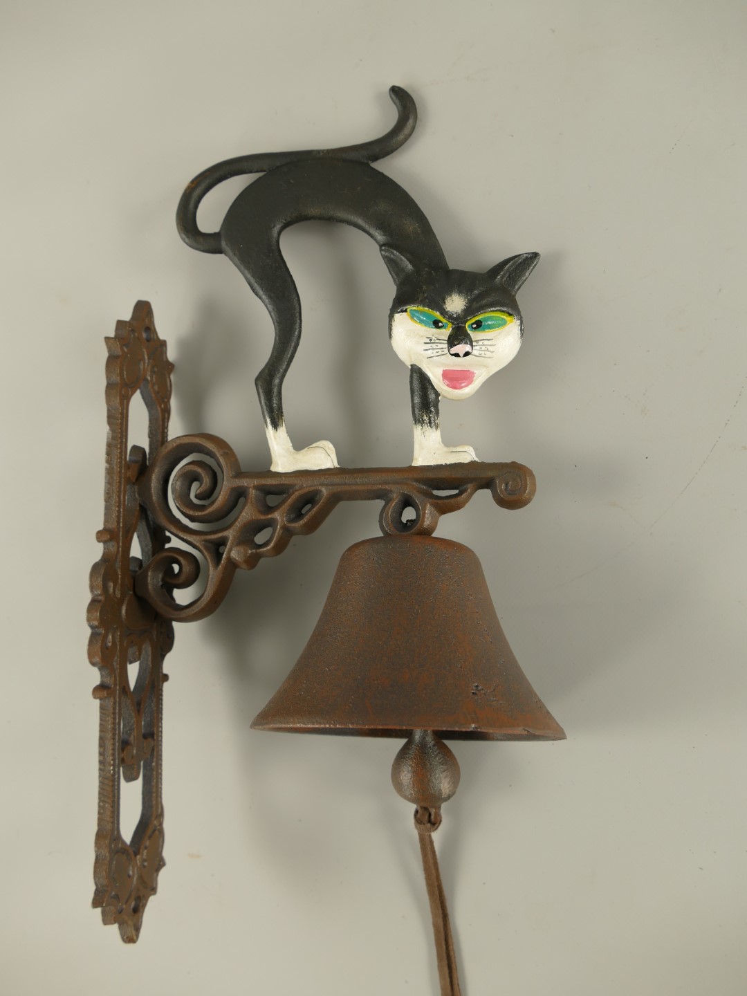 *NT Wandglocke Gußeisen Krumme Katze H.45cm P/St.